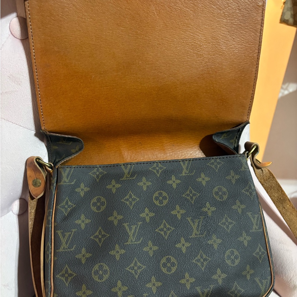 Louis Vuitton large monogram Vintage Cartouchiere messenger/crossbody bag 🤩 - Picture 6 of 10